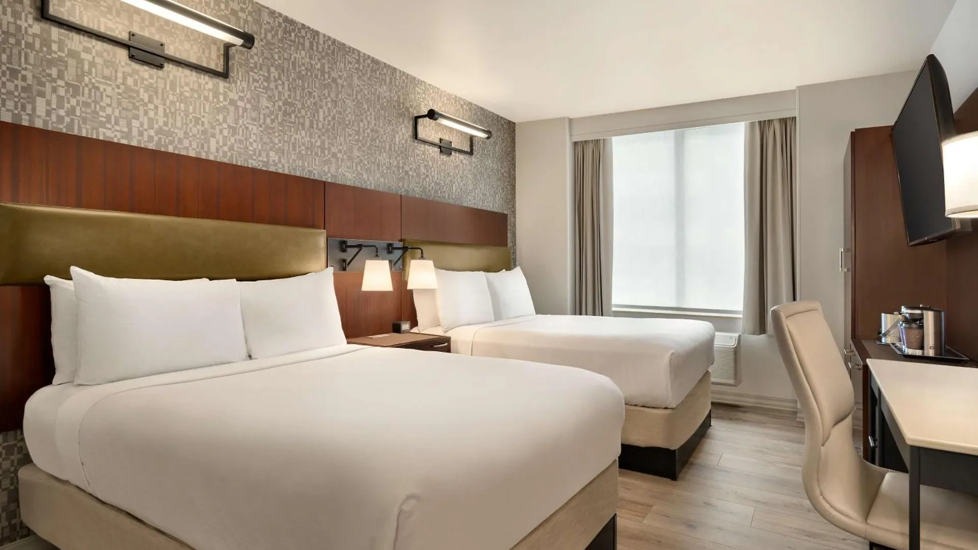 Doubletree By Hilton New York Downtown Hotel